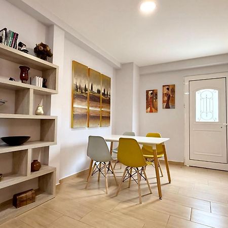 Byron Urban Apartment Каламата Екстериор снимка