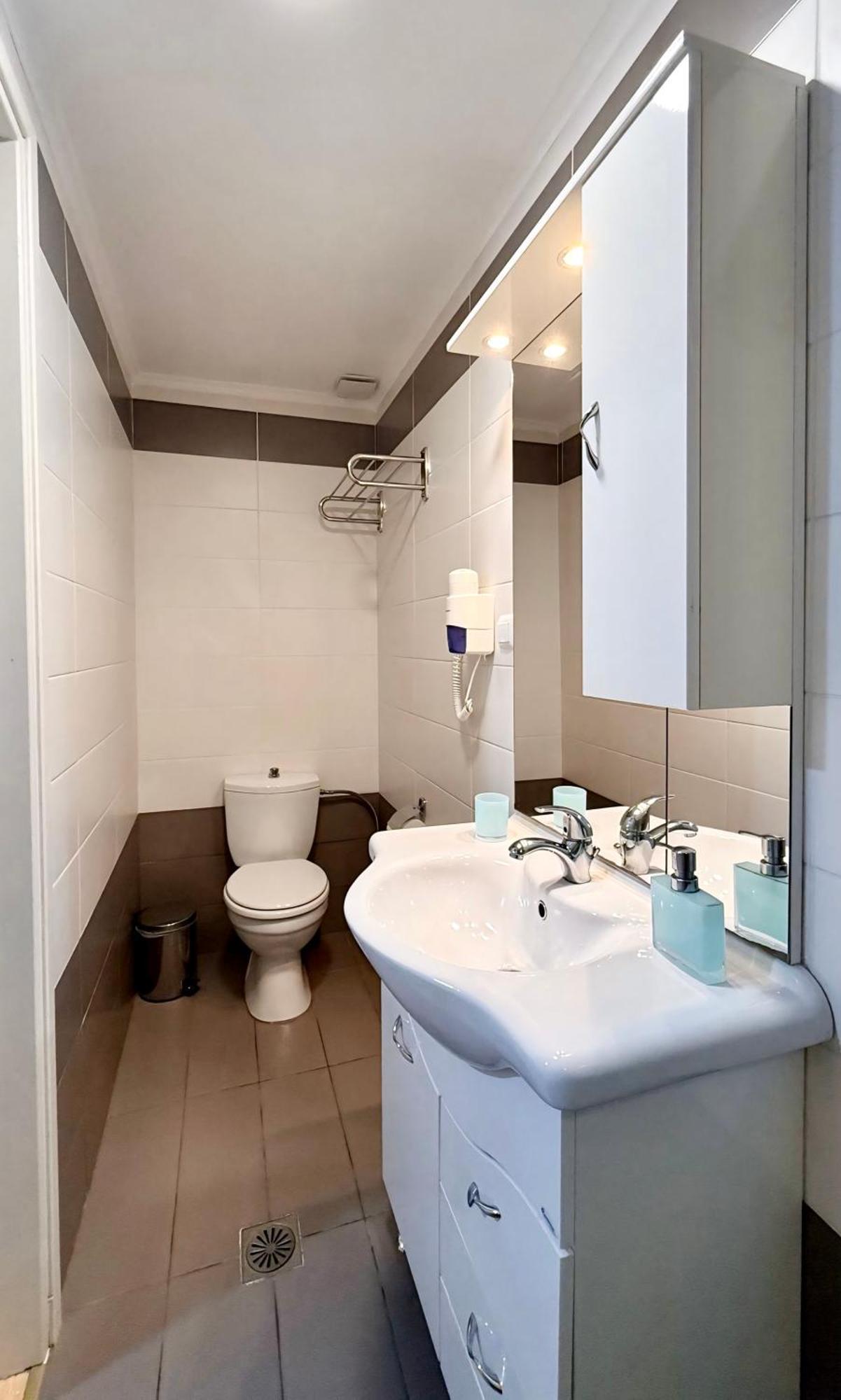 Byron Urban Apartment Каламата Екстериор снимка